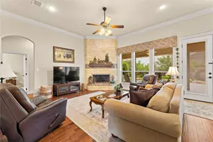 283 Briarleaf Cir, Hewitt, TX 76643 - Photo 9