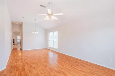 801 Deedee Creek Drive, Euless, TX 76040 - Photo 5