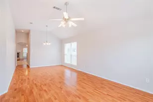 801 Deedee Creek Dr, Euless, TX 76040 - Photo 5