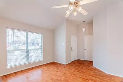 801 Deedee Creek Drive, Euless, TX 76040 - Photo 9