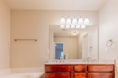 801 Deedee Creek Drive, Euless, TX 76040 - Photo 13