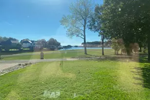 154 Hilton Head Island Dr, Mabank, TX 75156 - Photo 5