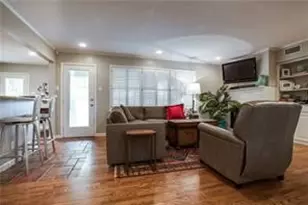 6310 Lange Cir, Dallas, TX 75214 - Photo 9