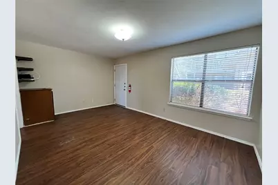 2526 W Prairie Street #108, Denton, TX 76201 - Photo 5