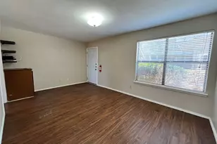 2526 W Prairie St, Denton, TX 76201 - Photo 5