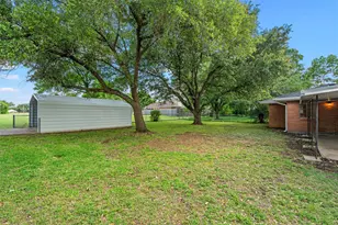 1400 W 6th St, McGregor, TX 76657 - Photo 29