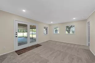 1400 W 6th St, McGregor, TX 76657 - Photo 23