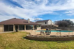 5776 Fenway Ct, Haltom City, TX 76137 - Photo 5