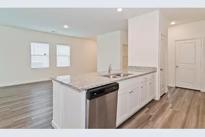 1637 Shadow Hawk Drive, Fort Worth, TX 76052 - Photo 5