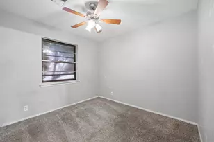 744 Willow St, Hurst, TX 76053 - Photo 19