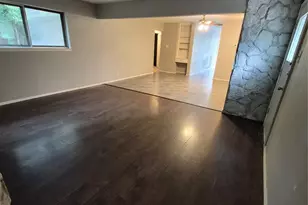 744 Willow St, Hurst, TX 76053 - Photo 13