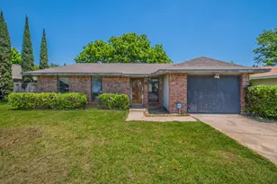 1605 Whiteoak Dr, Garland, TX 75040 - Photo 1