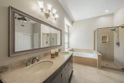 829 Brentwood Drive, Grand Prairie, TX 75052 - Photo 25