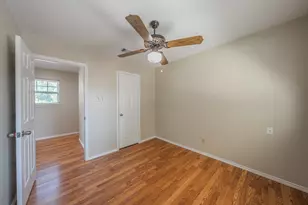 829 Brentwood Dr, Grand Prairie, TX 75052 - Photo 31