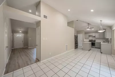 829 Brentwood Drive, Grand Prairie, TX 75052 - Photo 17