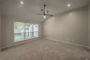 829 Brentwood Dr, Grand Prairie, TX 75052 - Photo 19