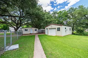 4208 Indian Creek Ct, Granbury, TX 76049 - Photo 33
