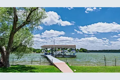 4208 Indian Creek Court, Granbury, TX 76049 - Photo 25