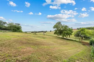 608 W Spring St, West, TX 76691 - Photo 23