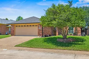 721 Dogwood Ln, Waxahachie, TX 75165 - Photo 1
