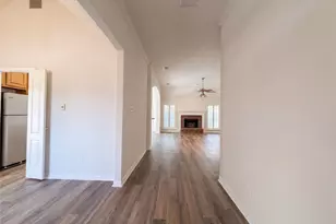 2817 Ingram Dr, Grand Prairie, TX 75052 - Photo 17