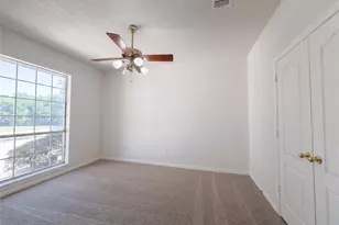 2817 Ingram Dr, Grand Prairie, TX 75052 - Photo 11