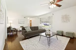 301 Hillcrest Ave, Richardson, TX 75081 - Photo 3