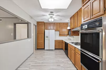 13649 Birchlawn Drive, Farmers Branch, TX 75234 - Photo 11