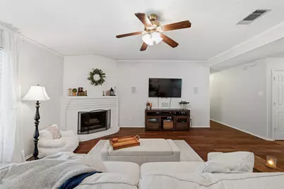10609 Cobblestone Drive, Benbrook, TX 76126 - Photo 5