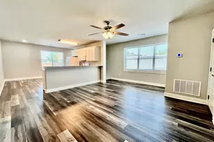 311 S Locust St, Denton, TX 76201 - Photo 5