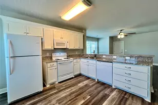 311 S Locust St, Denton, TX 76201 - Photo 7