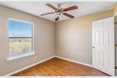 892 W Vanderbilt, Stephenville, TX 76401 - Photo 35