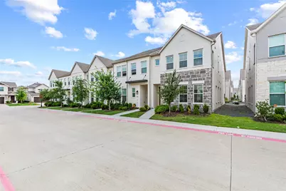 9924 Hennings Street, Irving, TX 75063 - Photo 5