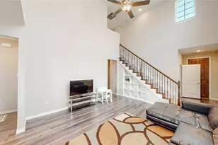 9828 Michael Irvin St, Irving, TX 75063 - Photo 7