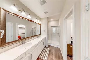9828 Michael Irvin St, Irving, TX 75063 - Photo 17