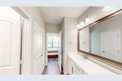 9828 Michael Irvin Street, Irving, TX 75063 - Photo 19