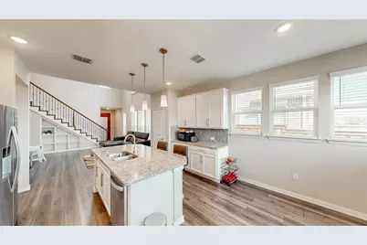 9828 Michael Irvin Street, Irving, TX 75063 - Photo 13