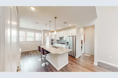 9828 Michael Irvin Street, Irving, TX 75063 - Photo 9
