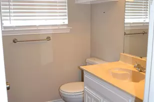 404 Benjamin St, Denton, TX 76207 - Photo 13