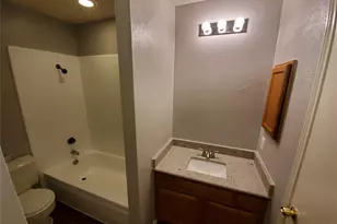 10212 Hillhouse Ln, Dallas, TX 75227 - Photo 5