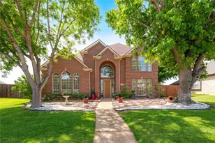 1301 Breamar Dr, Carrollton, TX 75007 - Photo 3