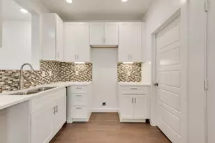 2706 Lenway St, Dallas, TX 75215 - Photo 5