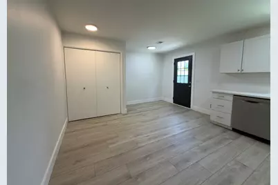 2324 Brockbank Drive, Irving, TX 75062 - Photo 7