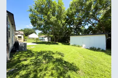 2324 Brockbank Drive, Irving, TX 75062 - Photo 15