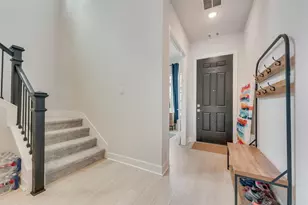 3132 Cliff Swallow Ln, Arlington, TX 76005 - Photo 3