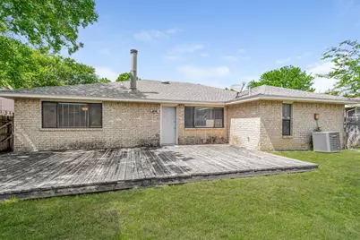 2661 Claremont Drive, Grand Prairie, TX 75052 - Photo 15