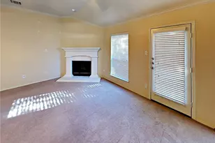 960 Crowder Dr, Crowley, TX 76036 - Photo 3