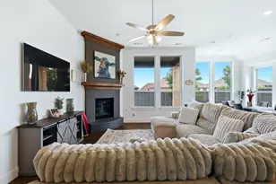 613 Oakmoss St, Little Elm, TX 76227 - Photo 11