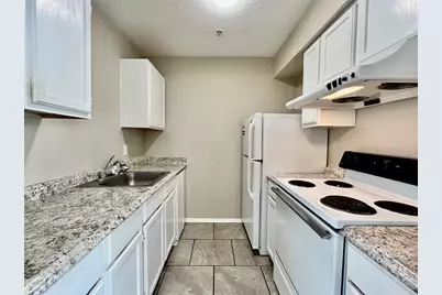 701 W Sycamore Street #109, Denton, TX 76201 - Photo 5