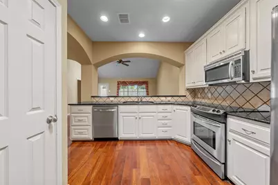 9021 Darby Lane, Waco, TX 76712 - Photo 9